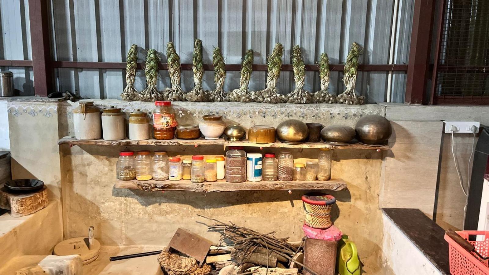 Shobhayan Inn, Airport Railway Station Pickup Free Ayodhya Extérieur photo